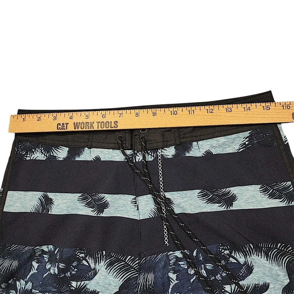 Keep It Simple Board Shorts 30 x7 Men 18
